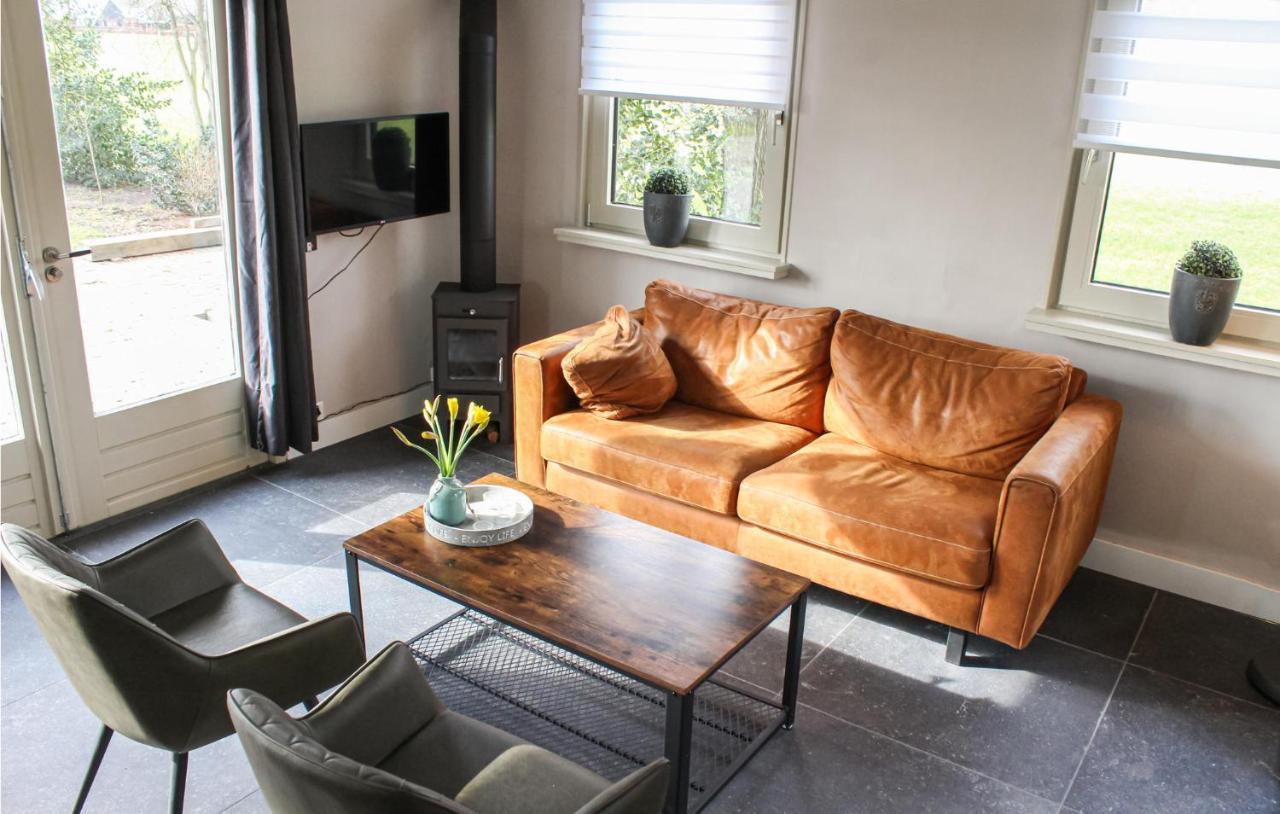Weleveld 2 Bedroom Nice Home In Bornerbroek מראה חיצוני תמונה