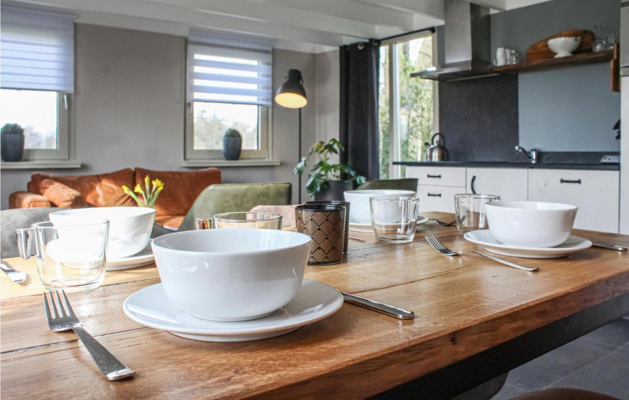Weleveld 2 Bedroom Nice Home In Bornerbroek מראה חיצוני תמונה